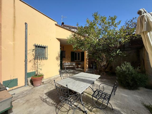 Case e ville in vendita di 95 m² in Via Postetta