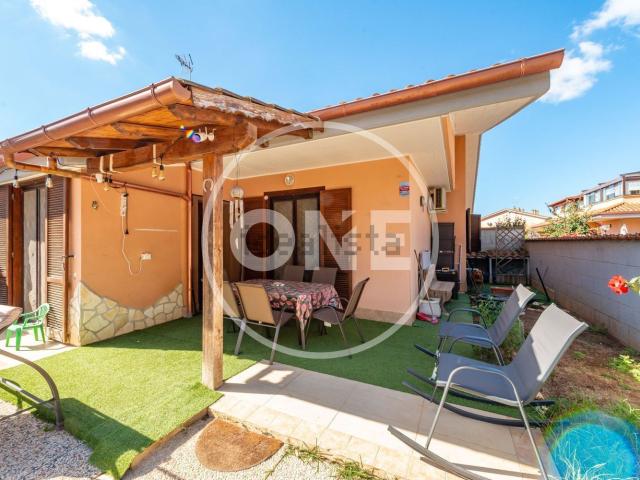 Case e ville in vendita di 95 m² in Via Pleiadi, 7