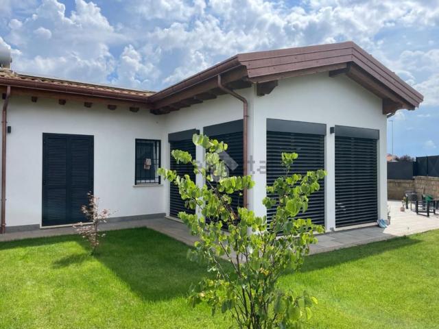Case e ville in vendita di 95 m² in Via Rodolfo Ranieri