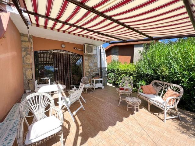 Case e ville in vendita di 96 m² in Contrada Giuliano