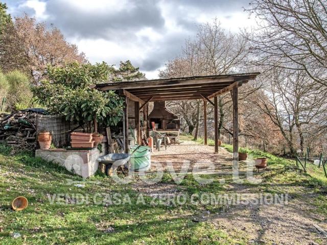 Case e ville in vendita di 96 m² in Via dei Fiori, 2