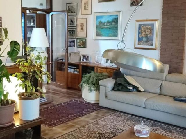 Case e ville in vendita di 970 m²