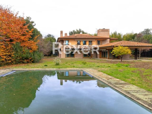 Case e ville in vendita di 978 m² in Via A. De Gasperi, 10