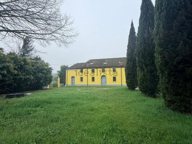 Case e ville in vendita di 9800 m² in Via Stornara