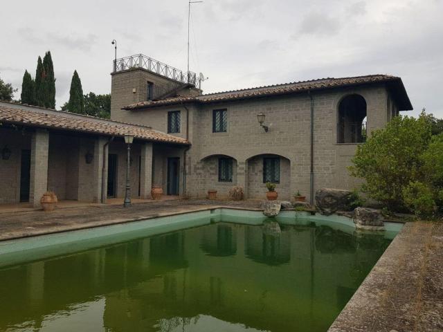 Case e ville in vendita di 999 m² in Strada di Monte Lupoli, 9