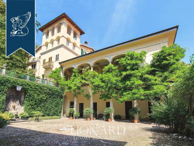 Case e ville in vendita di 1000 m²