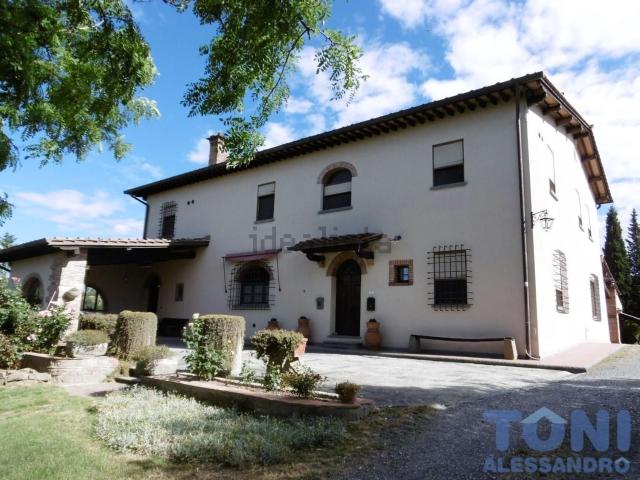 Case e ville in vendita di 1000 m²
