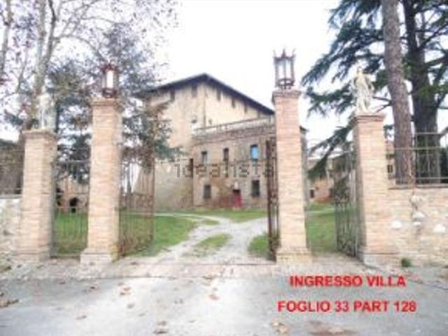 Case e ville in vendita di 1000 m²