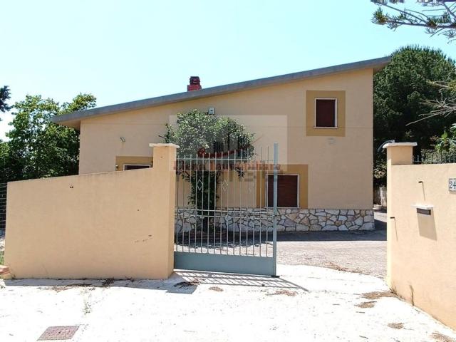 Case e ville in vendita di 1000 m² in Contrada Sarmuci