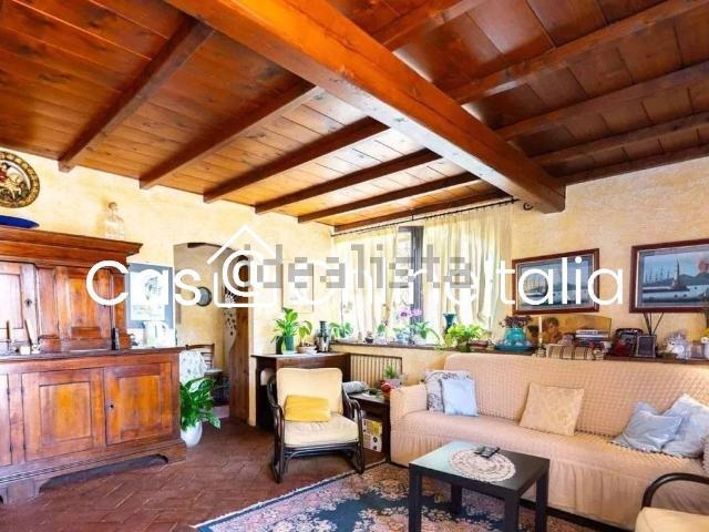 Case e ville in vendita di 1000 m² in Via del Granaio, 1