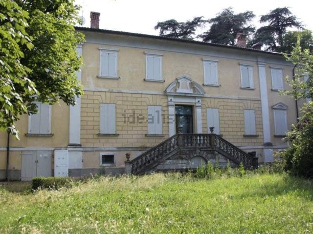 Case e ville in vendita di 1000 m² in Via Falloppie