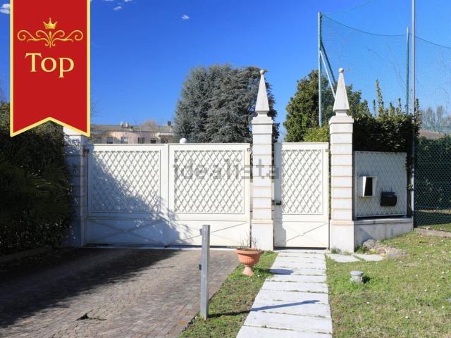 Case e ville in vendita di 1000 m² in Via Kennedy