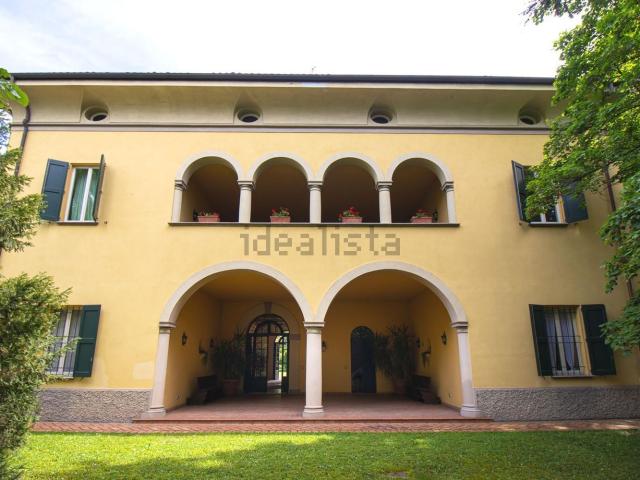 Case e ville in vendita di 1000 m² in Via San Donato