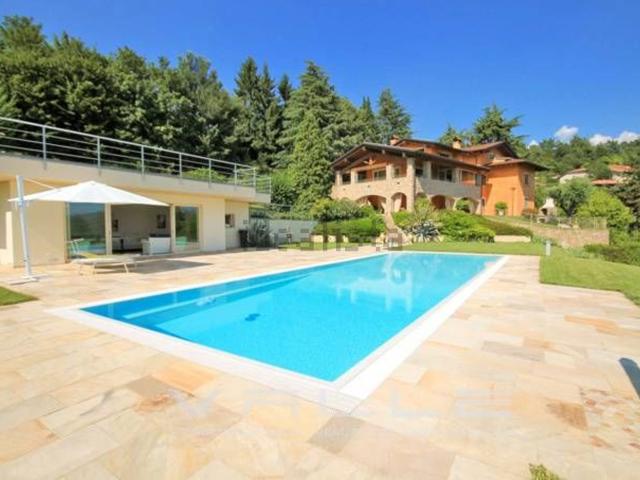 Case e ville in vendita di 1000 m² in Via San Rocco