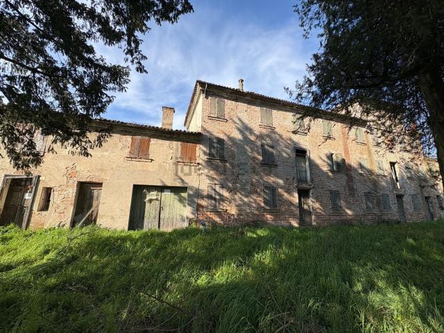 Case e ville in vendita di 1000 m² in Via Scardovara