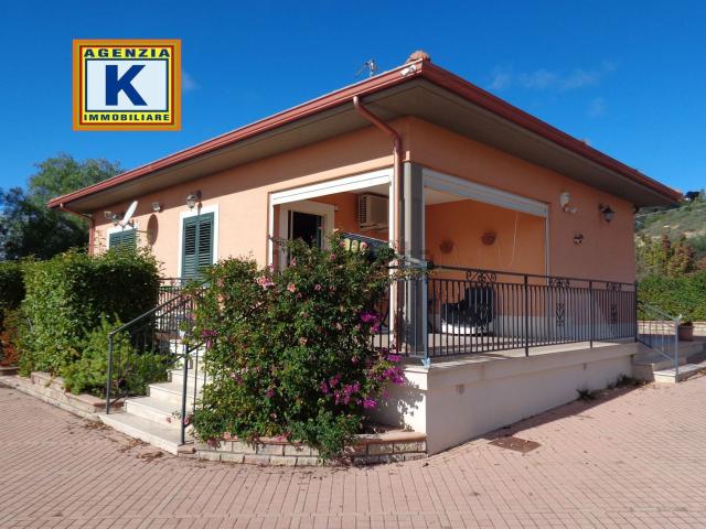 Case e ville in vendita di 100 m²