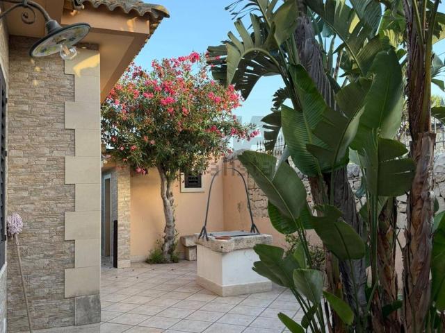 Case e ville in vendita di 100 m² in Via dei Gabbiani, 2