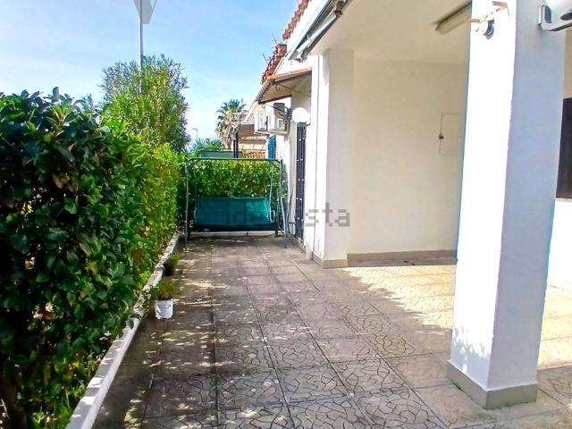 Case e ville in vendita di 100 m² in Via Leopardi
