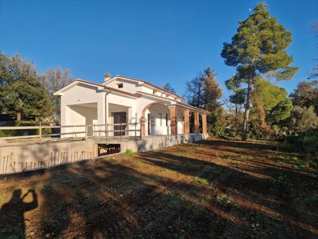Case e ville in vendita di 100 m² in Via Metauro