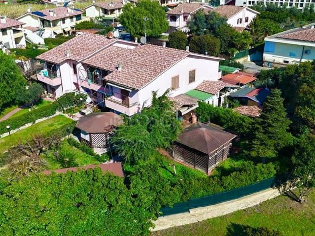 Case e ville in vendita di 100 m² in Via Saverio Sestili