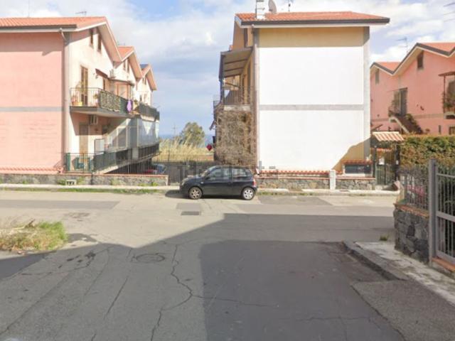 Case e ville in vendita di 100 m² in Via San Francesco D&apos Assisi