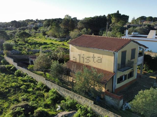 Case e ville in vendita di 82 m² in Contrada Avola Antica