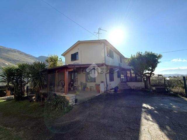 Case e ville in vendita di 100 m²