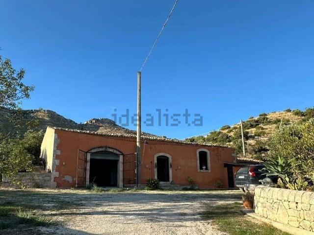 Case e ville in vendita di 100 m² in Contrada Petrara