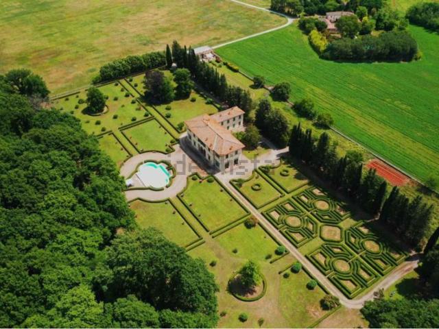 Case e ville in vendita di 1022 m² in Strada del Casone, 53035