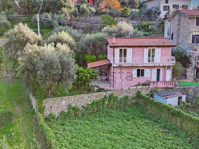 Case e ville in vendita di 102 m² in Via roma
