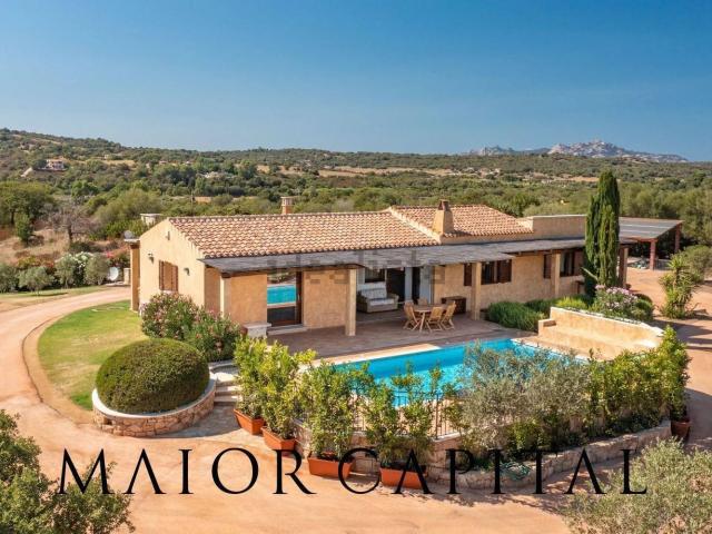 Case e ville in vendita di 103 m² in Via Cugnana