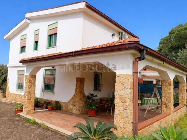 Case e ville in vendita di 103 m² in Contrada Case Cugni