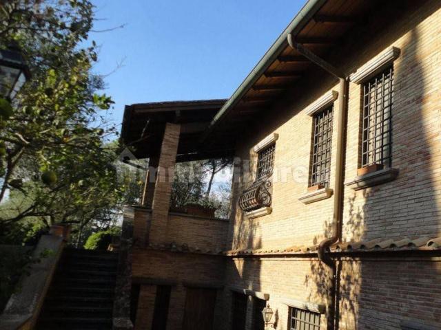 Case e ville in vendita di 1040 m² in Largo Olgiata, 15