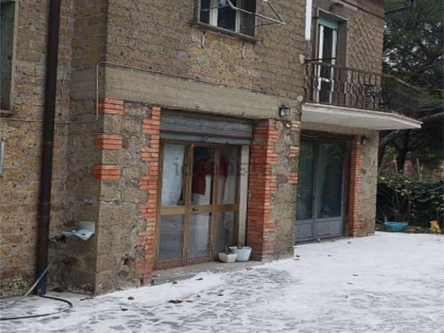 Case e ville in vendita di 104 m² in Via Asinello