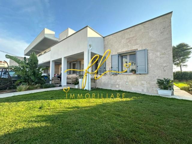 Case e ville in vendita di 104 m² in Via della Pinetina