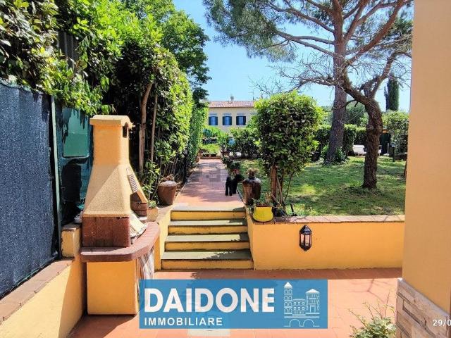 Case e ville in vendita di 104 m² in Via della Prugnoliccia, 91