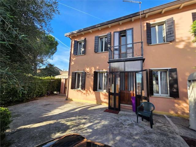 Case e ville in vendita di 105 m² in Via Chiesa, 2