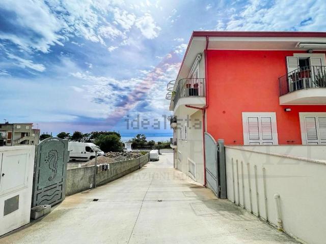 Case e ville in vendita di 105 m² in Contrada Castromurro
