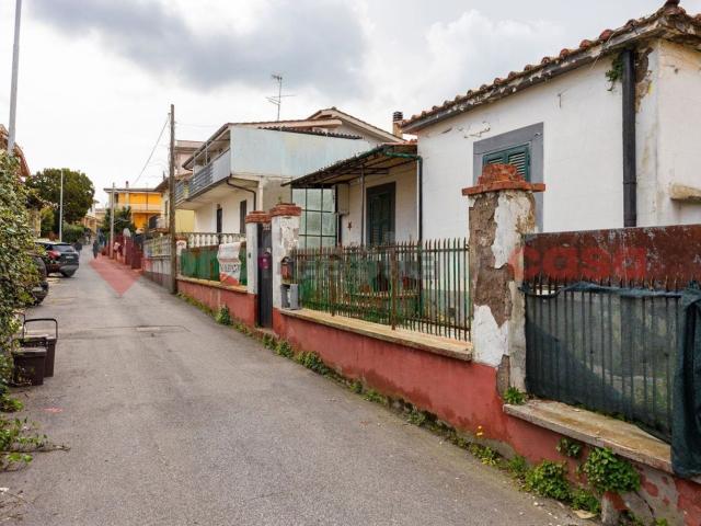 Case e ville in vendita di 106 m² in Via Cesena
