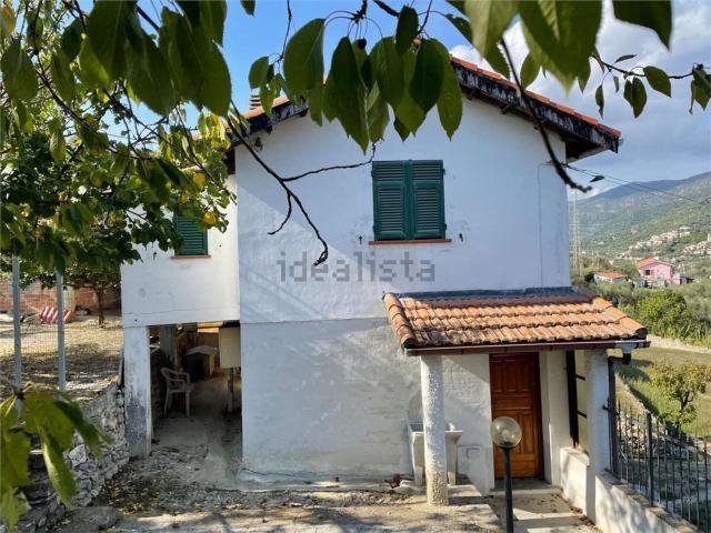 Case e ville in vendita di 106 m² in Via San Pietro, 9