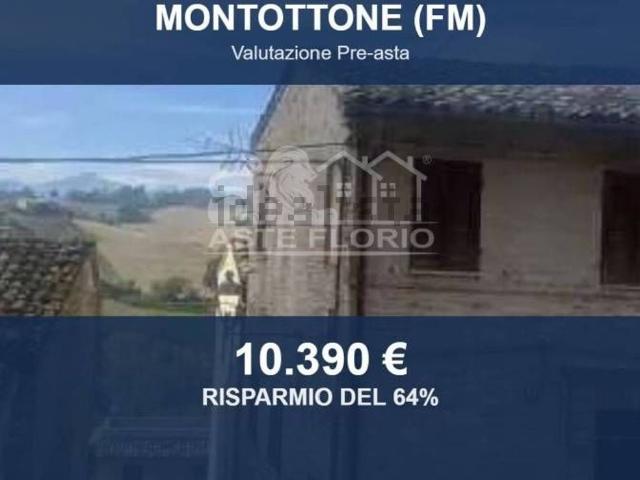 Case e ville in vendita di 106 m² in Via San Salvatore, 11