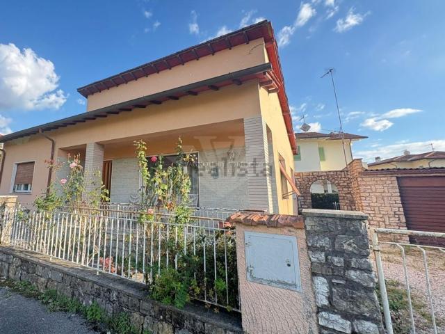 Case e ville in vendita di 107 m²