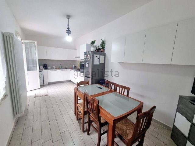 Case e ville in vendita di 107 m² in Via Caprera, 45