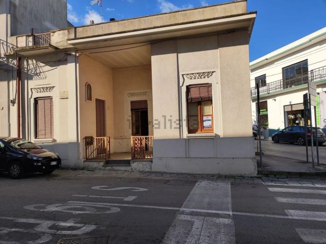 Case e ville in vendita di 107 m² in Via Giuseppe Garibaldi