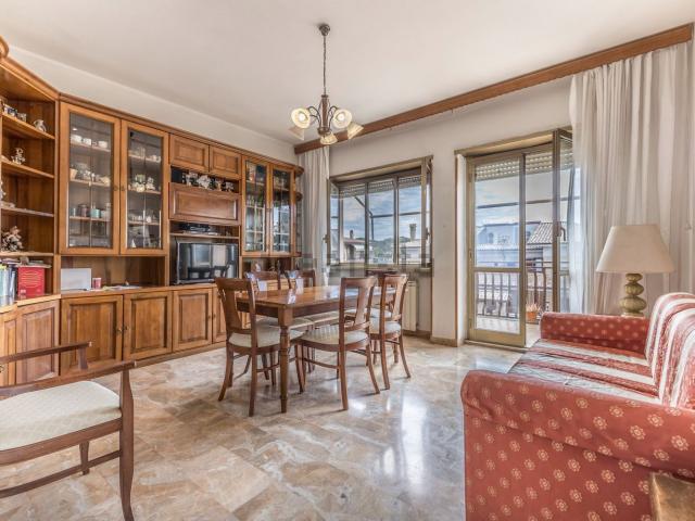Case e ville in vendita di 107 m² in Via Salomone Morpurgo, 16