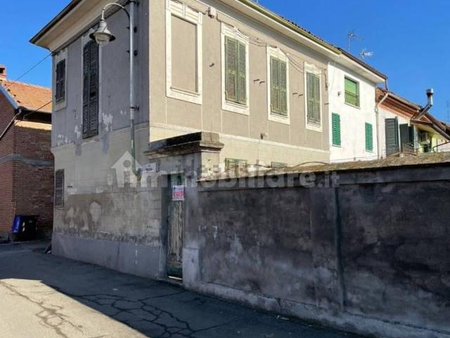 Case e ville in vendita di 108 m² in Via Dionigi Motta, 5