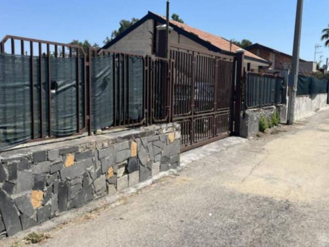 Case e ville in vendita di 109 m² in Via Darsena