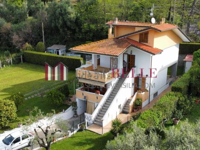 Case e ville in vendita di 109 m² in Via della Torre, 480