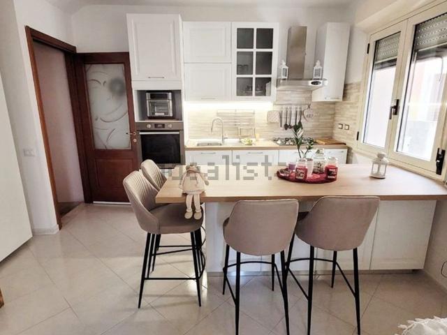 Case e ville in vendita di 109 m² in Via F. Sotgiu