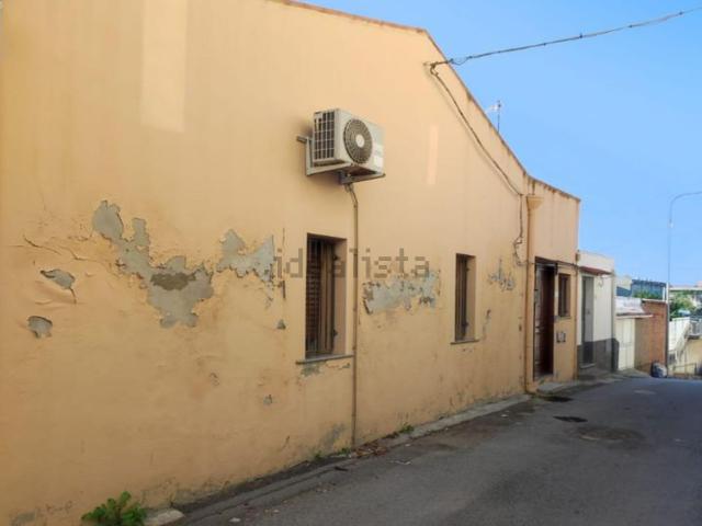 Case e ville in vendita di 109 m² in Via Roma